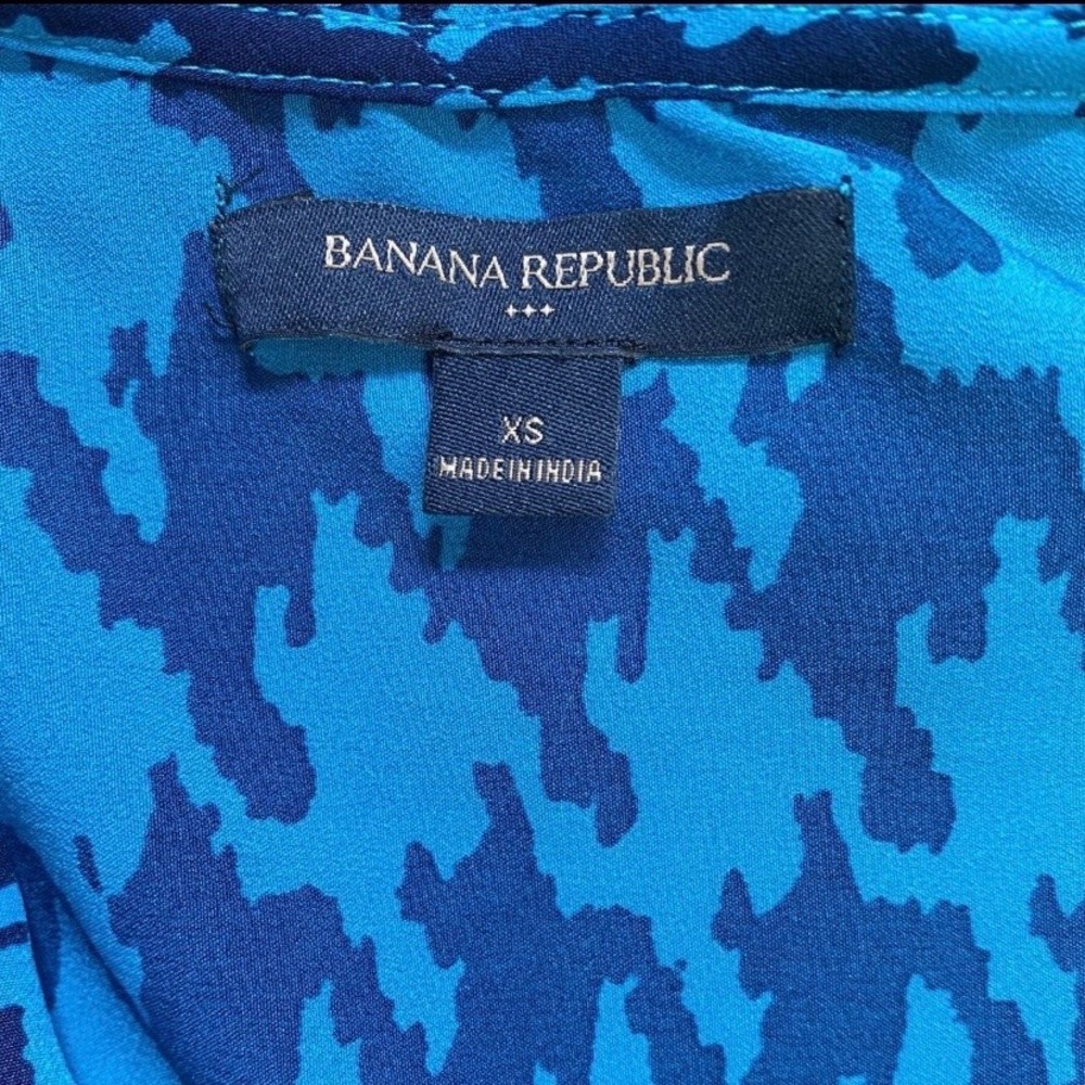 Banana Republic Blue Abstract Houndstooth Ruffle V-Neck Blouse XS Short Sleeve - Picture 3 of 11